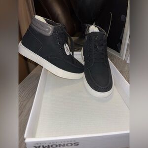 Sonoma Goods for Life Elvin memory foam kids shoe. size 12 NWT